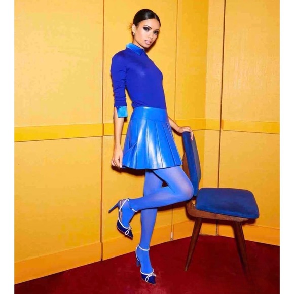 Alice + Olivia Emilie Vegan Leather Box Pleated Mini Skirt Size 6 | Royalty Blue - Picture 4 of 11